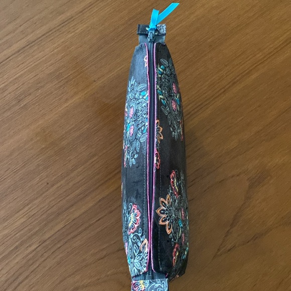 NWOT Handmade Cosmetic Bag - Picture 3 of 11